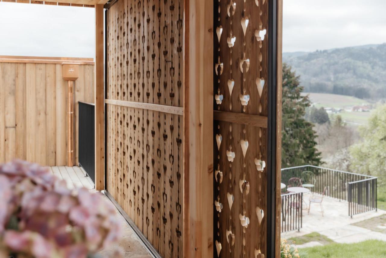 Am Wildbachberg - Luxus Ferienhaeuser Mit Infinitypool, Privatsauna Und Weinkeller Deutschlandsbergi járás Kültér fotó