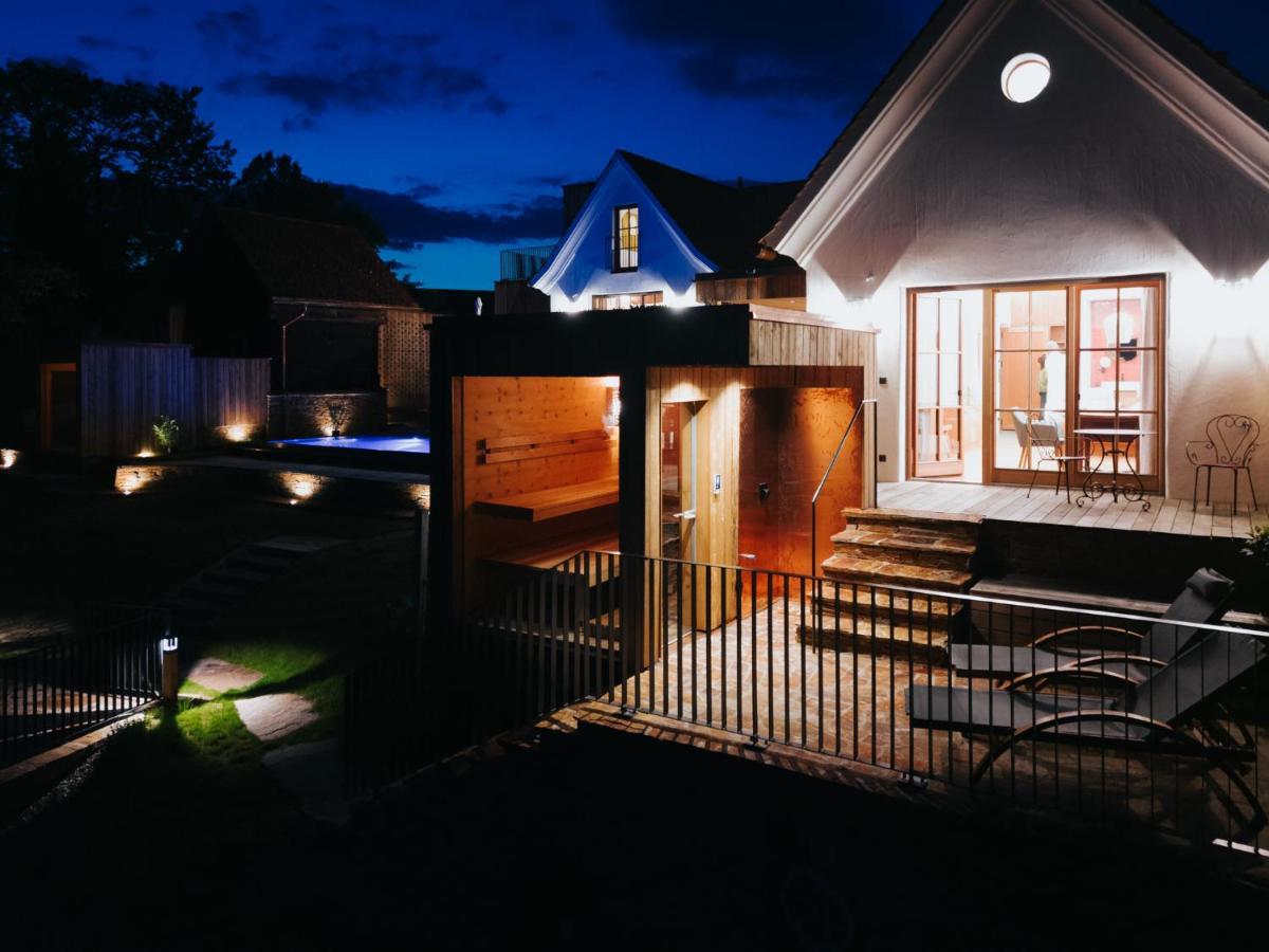 Am Wildbachberg - Luxus Ferienhaeuser Mit Infinitypool, Privatsauna Und Weinkeller Deutschlandsbergi járás Kültér fotó